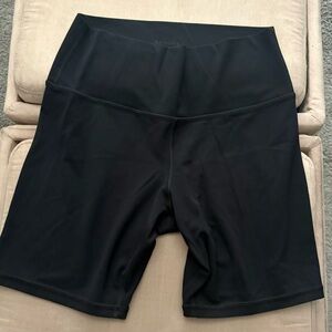 Athleta Transcend 7” Shorts